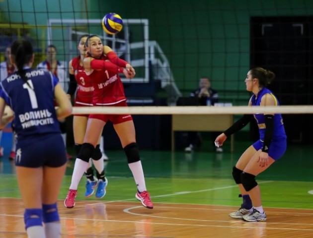 Луцькі волейболістки програли у півфіналі Кубка України
