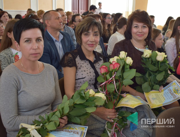 «Талант дітей помітний на уроках», - як у луцькій школі нагороджували переможців олімпіад