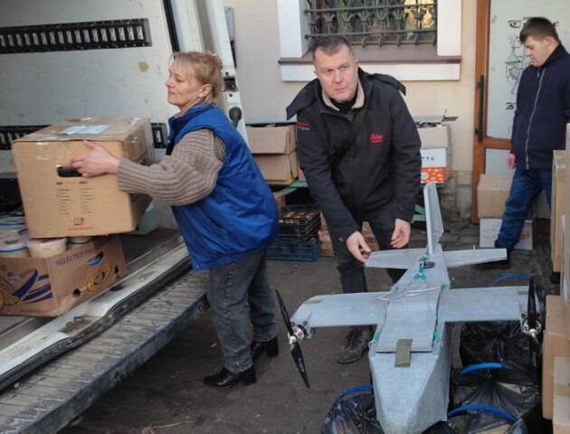 Волинський умілець  змайстрував для військових на фронті літальний апарат