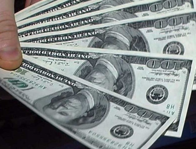 Кожна людина має отримувати $500 щомісяця - співзасновник Facebook