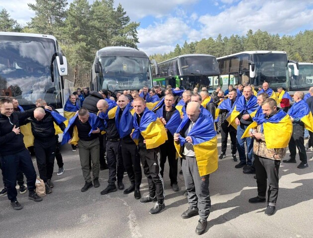 В Україну повернули полонених захисників