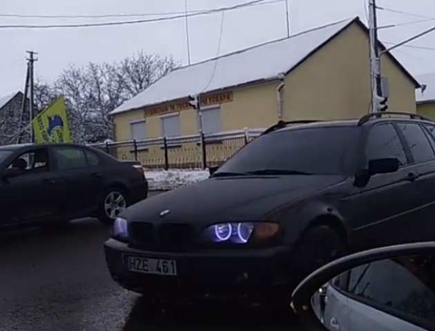 Учасники пробігу на єврономерах самовільно заблокували рух транспорту. ВІДЕО