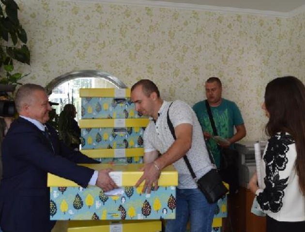 Ковельські мами  вперше отримали «Пакунки малюка»