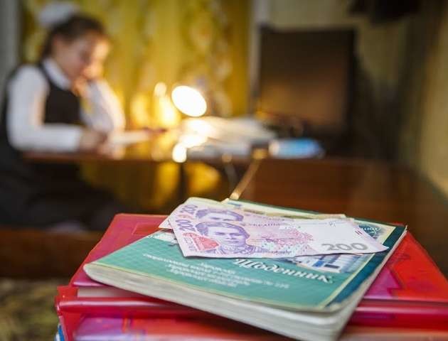 У 27-ій школі батьки збирали гроші на святкування 1 вересня, - депутатка Вусенко