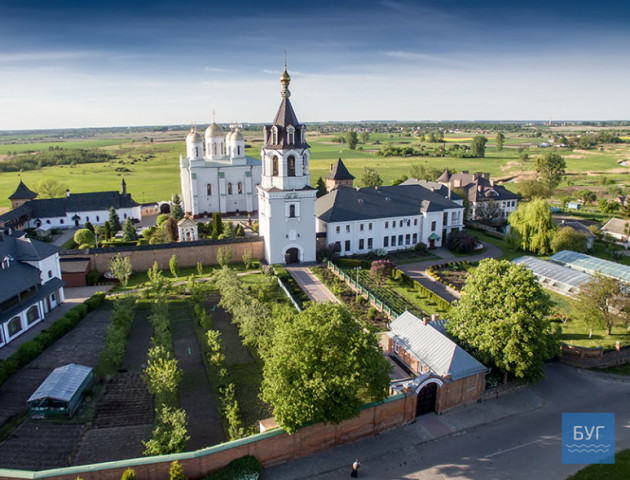 Волинське село Зимне - з висоти пташиного польоту. ФОТО. ВІДЕО