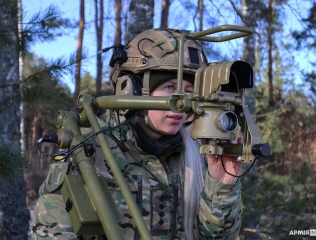 Жінки – на рівні з чоловіками: як на Волині підрозділи ТрО тренуються знищувати ворожі ДРГ