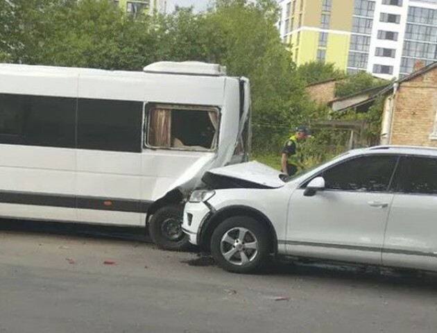 У Луцьку зіткнулися два автомобіля: що відомо
