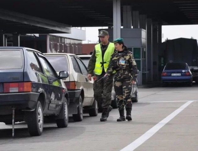 Волинські прикордонники перейшли на посилений режим роботи