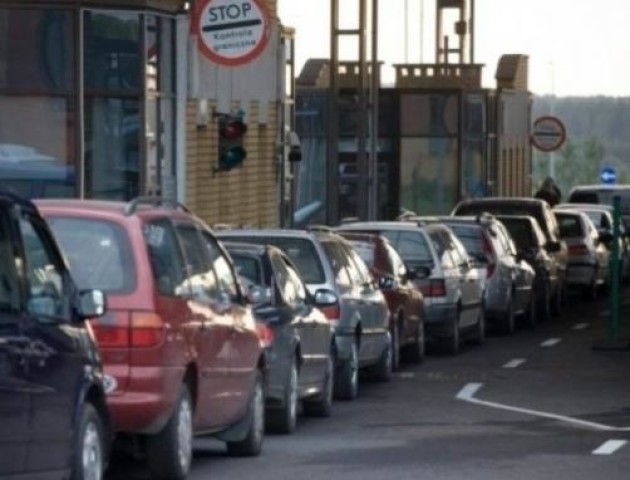 У черзі на кордоні з Польщею - понад 600 автівок