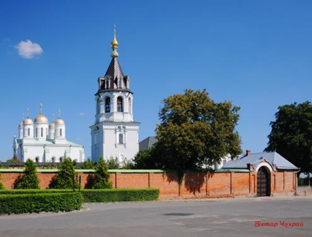 Мальовничі фото волинського монастиря. ФОТО
