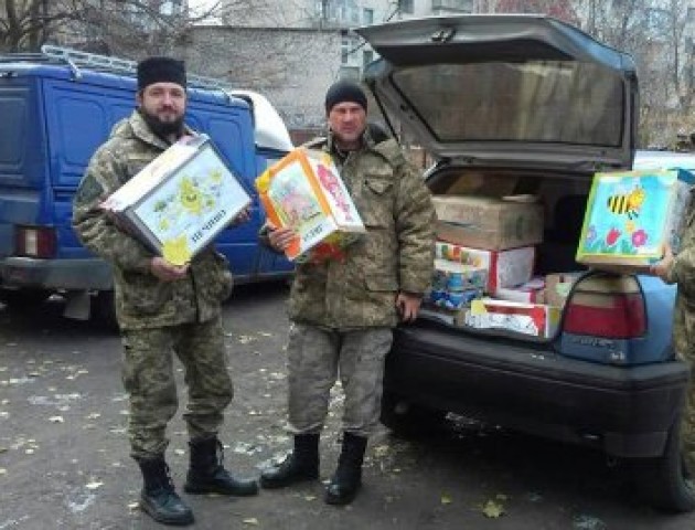 Волинські капелани завезли подарунки на Схід