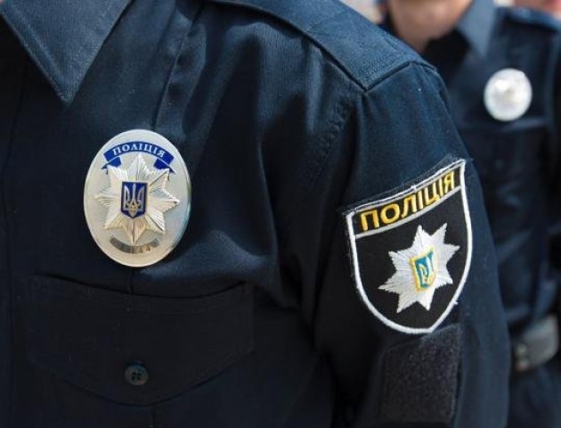 У Луцьку чоловік з розладами психіки напав на патрульного. ФОТО