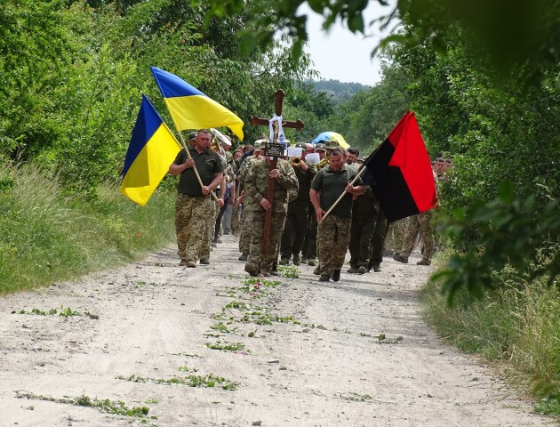Не дожив до 54-річчя: на Волині поховали ще одного загиблого воїна. ФОТО