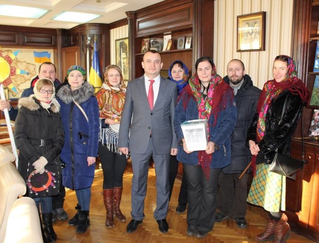 В Головне управління СБУ завітали колядники. ФОТО