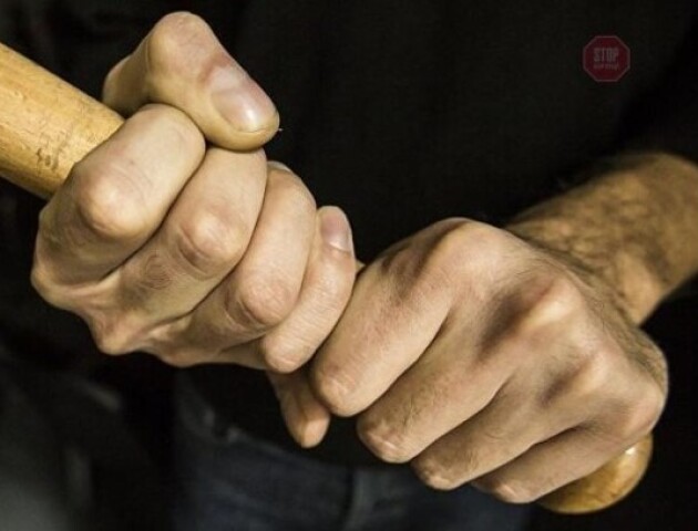 Волинянин заявив в поліцію, що його побив палицею 24-річний односелець