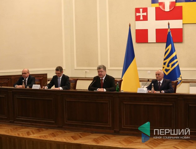 Порошенко приїхав на Волинь з новим головою ОДА. ФОТО