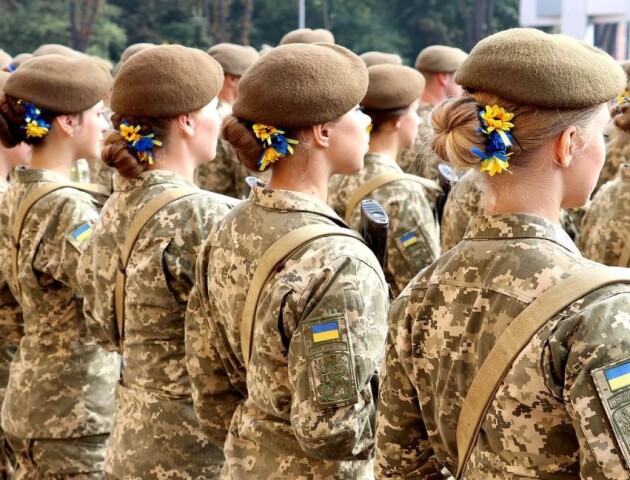 Жінкам обмежать виїзд за кордон: депутат пояснив, кого це стосується
