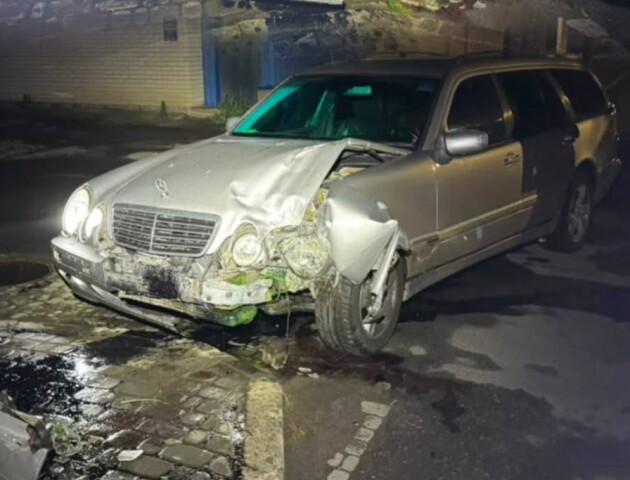 Врізався в електроопору, а тоді напився. Нічна ДТП в Луцьку