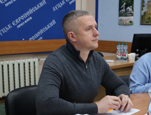 «Це моє бажання. Маю право» - депутат Разумовський «грюкнув дверима»