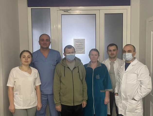 Волинські хірурги пересадили нирку чоловікові від його дружини