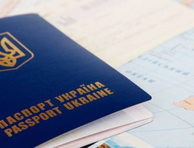 Українці без віз зможуть їздити до 100 країн світу