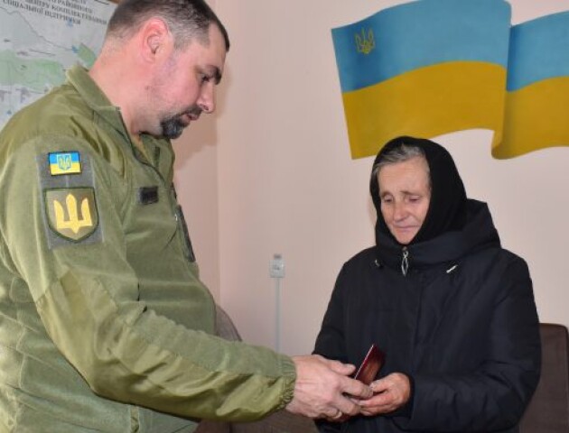 Посмертний орден Героя з Волині вручили його матері