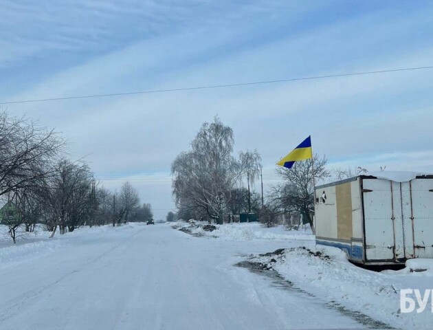На Волині голова громади сів у трактор і самостійно почистив дороги в селах. ВІДЕО
