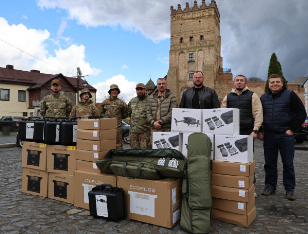 Луцька міська рада передала бійцям Нацгвардії безпілотники, зарядні станції та РЕБи