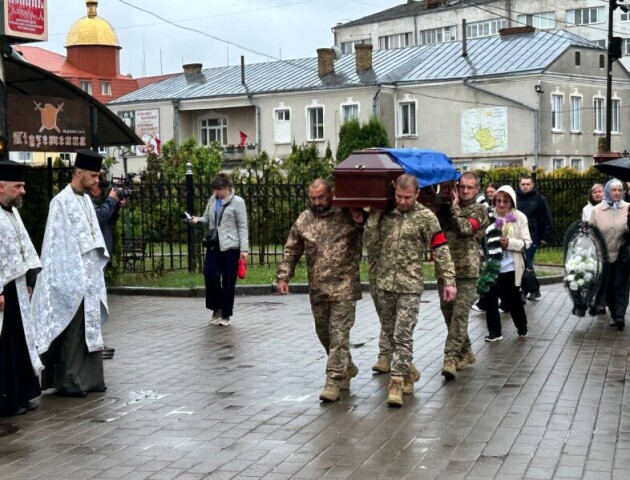 У Луцьку попрощались із загиблим на війні воїном