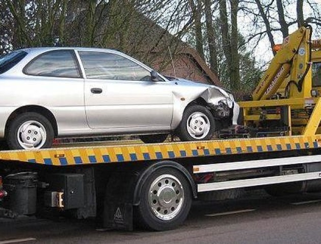 Луцькі муніципали отримають право евакуйовувати авто