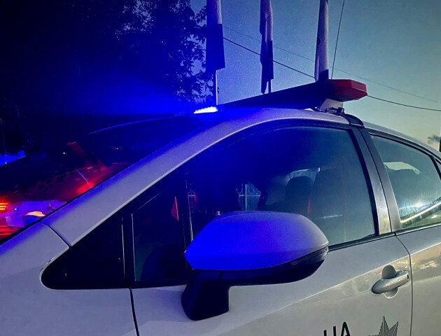 Розпивали алкоголь і чіплялися до людей: у Луцьку затримали дебоширів
