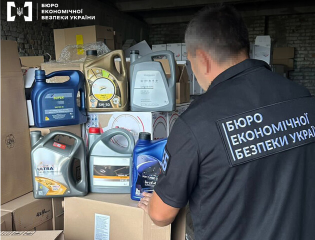 На Волині викрили підпільний цех із виготовлення контрафактних моторних мастил