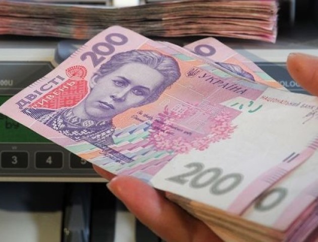 На Волині на торгівлі алкоголем та цигарками заробили понад 66 мільйонів гривень