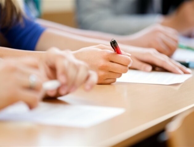 Зеленський планує скасувати ЗНО для випускників із ОРДЛО