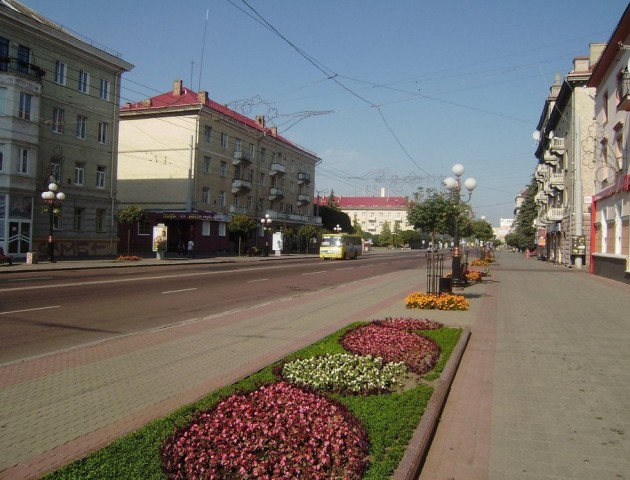 У центрі Луцька тимчасово обмежать рух транспорту