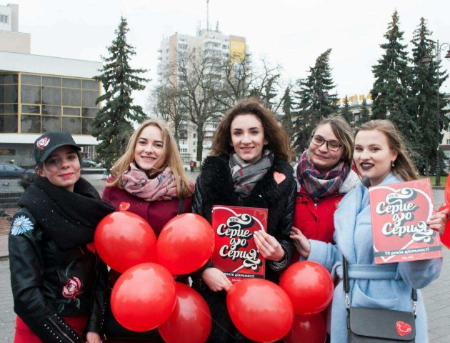У Луцьку волонтери акції «Серце до серця» збиратимуть кошти для діток з вадами слуху
