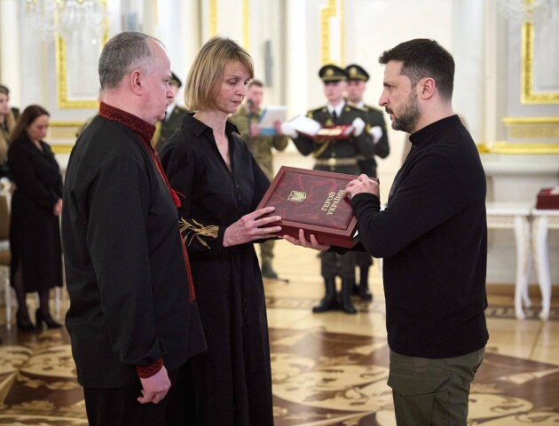 Зеленський вручив ордени «Золота Зірка»