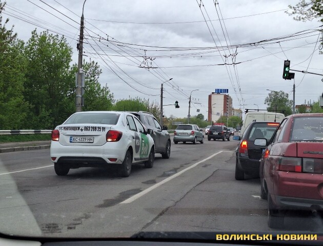 У Луцьку в ДТП потрапило таксі «Bolt»