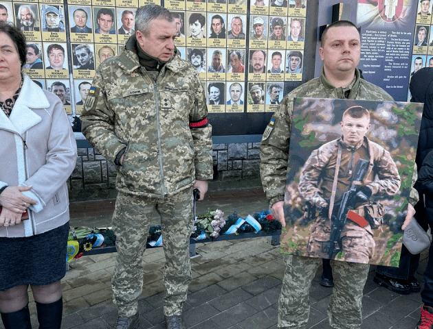 Поховали у день 23-річчя: на Волині провели в останню загиблого Героя Вадима Прокопчука