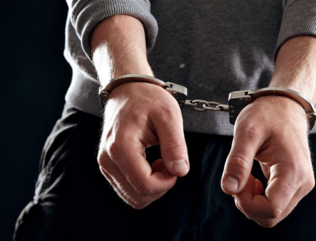 На Волині невідомий зловмисник з сокирою напав на дідуся