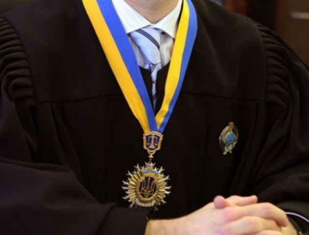 Прокуратура викрила суддю у правопорушенні, пов’язаному з корупцією