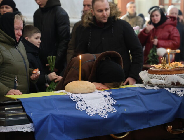 Луцьк попрощався із загиблим на війні воїном