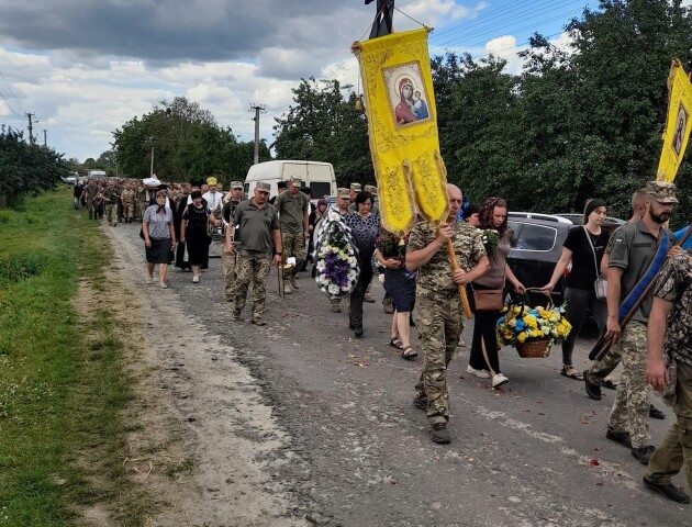 На Волині попрощалися з Героєм Василем Степанюком