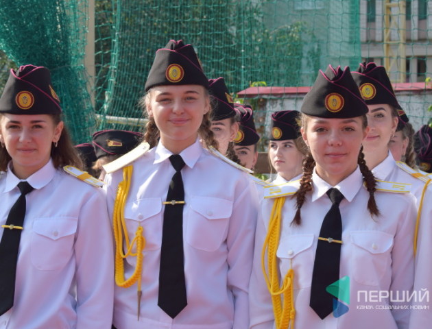 У волинському військовому ліцеї дівчат більше, ніж хлопців. ВІДЕО