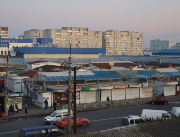 Опублікували відео, як підпалювали Варшавський ринок у Луцьку. ФОТО. ВІДЕО