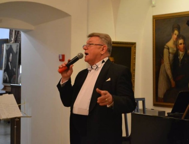 Історія дня на Першому: кого вітати 14 квітня