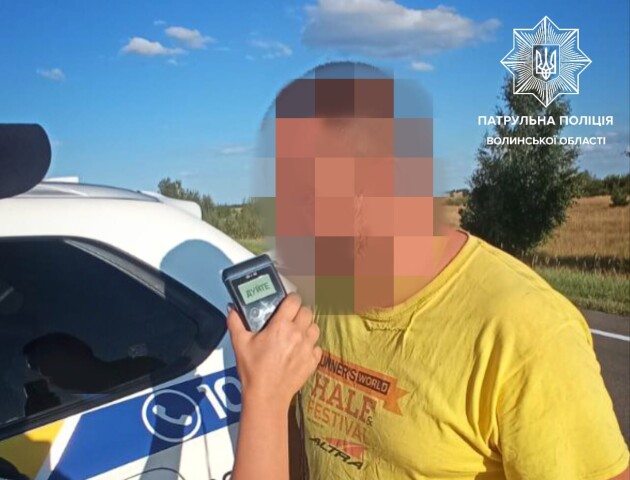 На Волині небайдужі люди «здали» патрульним п'яного водія