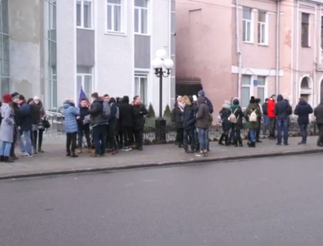 «Пільгак за студак»: як у Луцьку протестували студенти. ВІДЕО