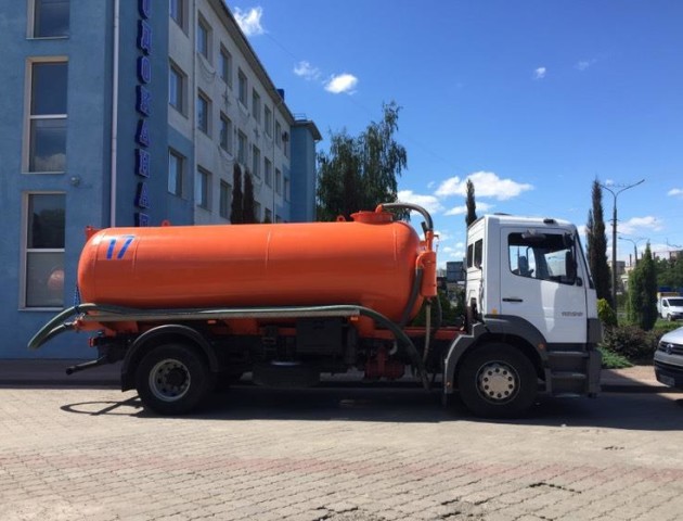 У Луцьку боротимуться з неприємним запахом, шляхом маркування асенізаційних машин