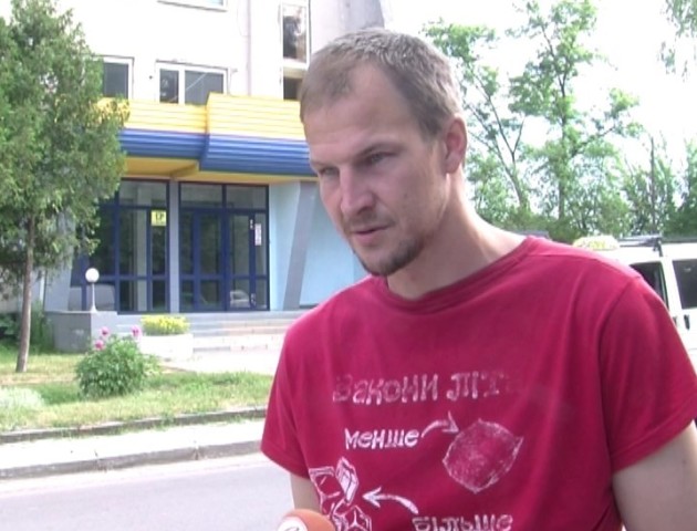 Лучанин скаржиться, що йому не заплатили за роботу на молочному складі. ВІДЕО